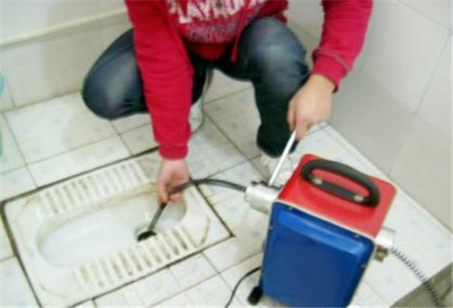 �V��������ˮ���ܵ���ͨ�����X_�S�r(sh��)���T